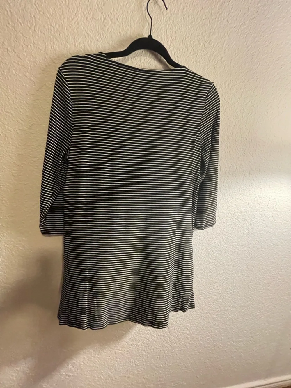 Chico's Black & White Diagonal Stripe Scoop Neck Tunic with Pockets - Picture 2 of 6